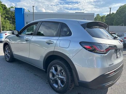 Certified 2026 Honda HR-V LX image 2