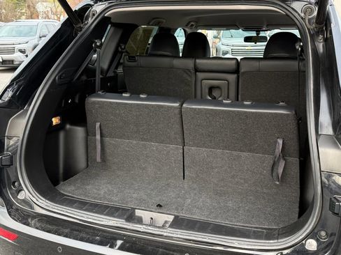 Used 2024 Mitsubishi Outlander SE image 13