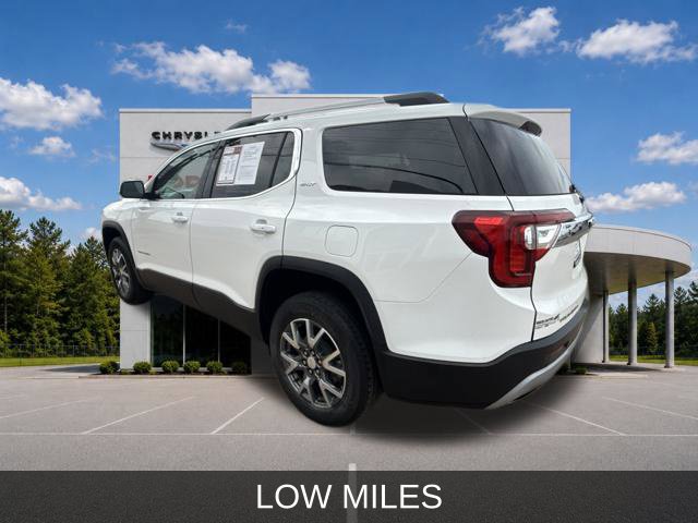 Used 2023 GMC Acadia SLT FWD image 9