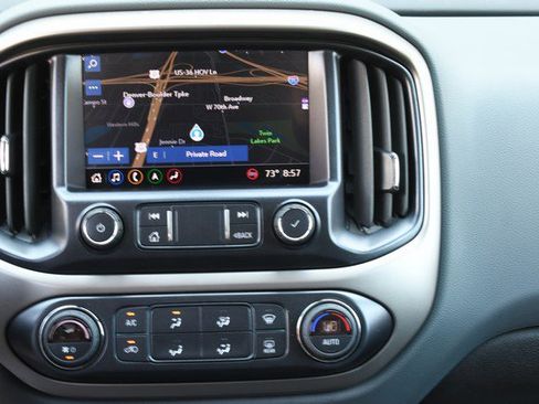 Used 2022 Chevrolet Colorado Z71 AWD/4WD image 19