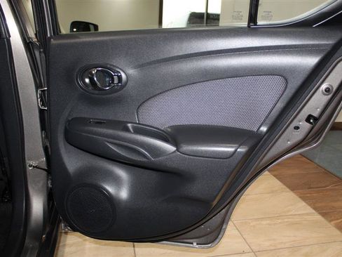 Used 2015 Nissan Versa SV image 28