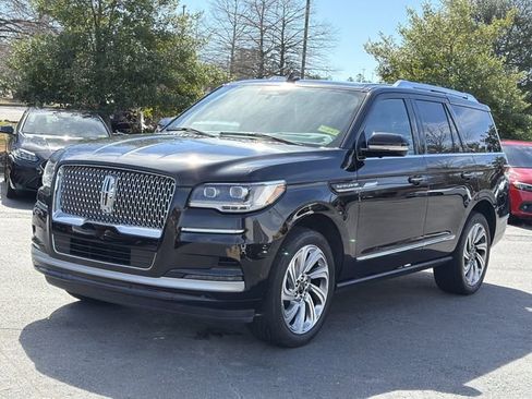Used 2024 Lincoln Navigator Reserve AWD/4WD image 13