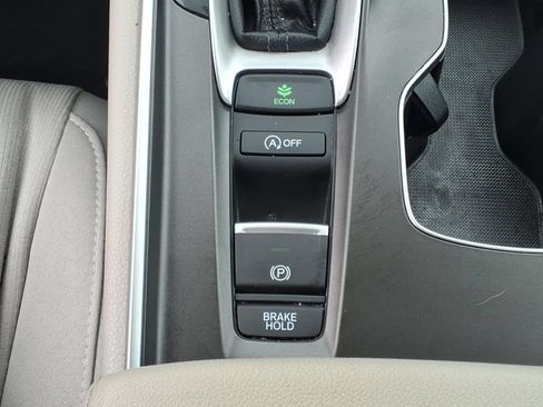 Used 2022 Honda Accord LX image 12