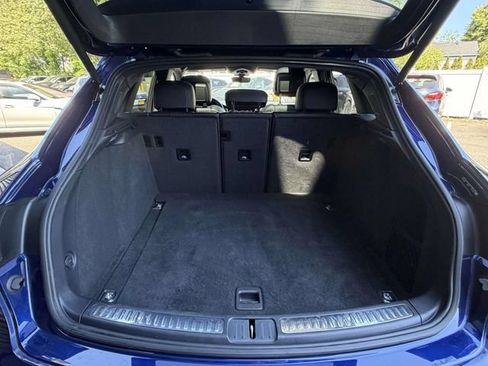 Certified 2024 Porsche Macan AWD/4WD image 13