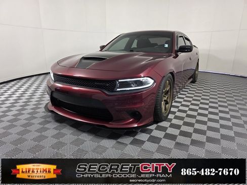 Used 2022 Dodge Charger R/T w/ Blacktop Package image 3