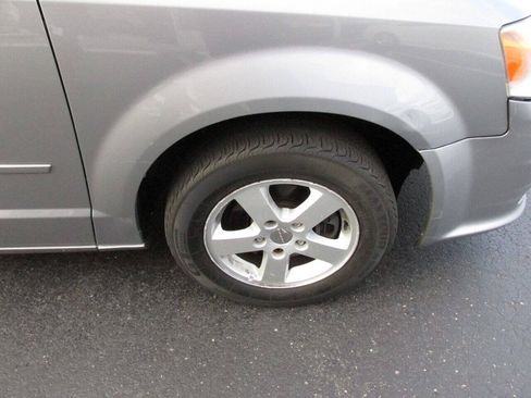 Used 2013 Dodge Grand Caravan SXT FWD image 40
