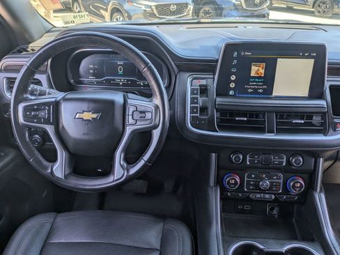 Used 2022 Chevrolet Suburban LT AWD/4WD image 32