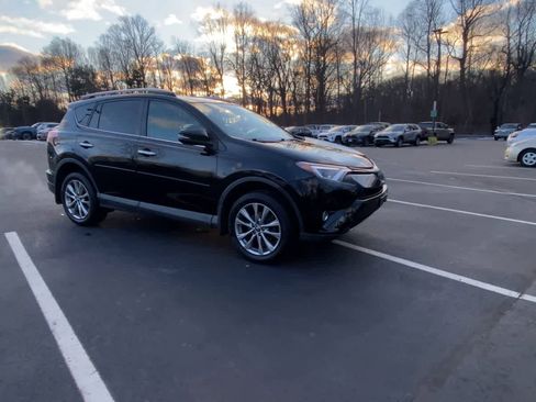 Used 2016 Toyota RAV4 Limited image 8