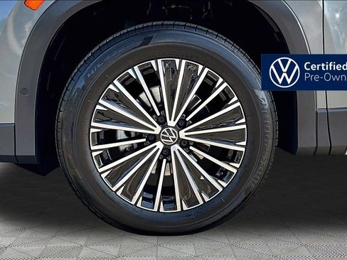 Used 2025 Volkswagen Tiguan S FWD image 32