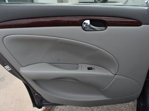 Used 2007 Buick Lucerne CXL FWD image 29