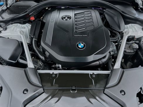 Used 2023 BMW 540i w/ M Sport Package RWD image 31