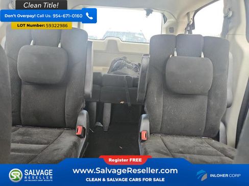 Used 2015 Dodge Grand Caravan SXT w/ UConnect Hands-Free Group FWD image 13