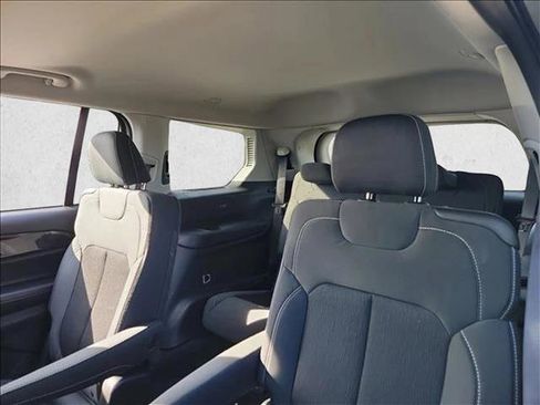 Used 2021 Jeep Grand Cherokee L Laredo w/ Luxury Tech Group I image 14