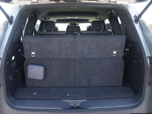 Used 2024 Lexus LX 600 4WD w/ Luxury Package image 19