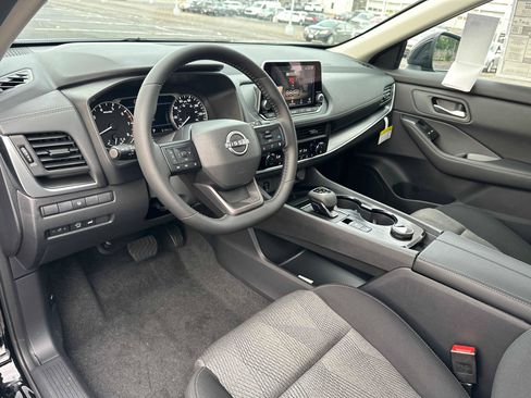 New 2026 Nissan Rogue SV w/ Cold Weather Package AWD/4WD image 32