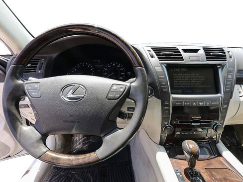 Used 2007 Lexus LS 460 L RWD image 12