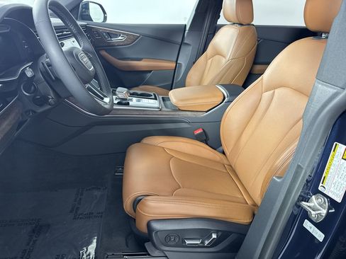 Certified 2025 Audi Q8 Prestige AWD/4WD image 2