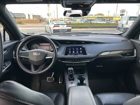 Used 2023 Cadillac XT4 Sport image 10