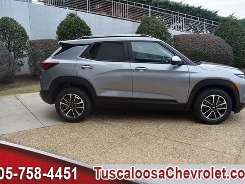 New 2026 Chevrolet TrailBlazer LT w/ Convenience Package FWD image 12