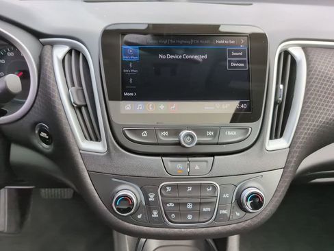 Used 2024 Chevrolet Malibu LT FWD image 31