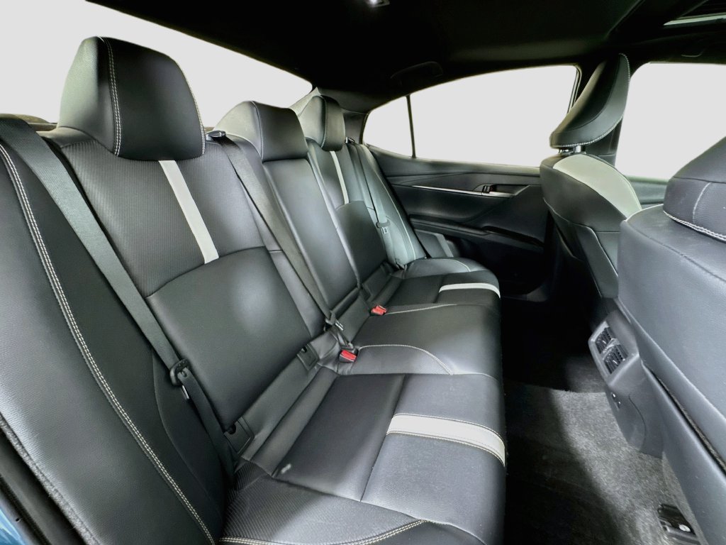 Used 2025 Toyota Camry SE w/ Convenience Package AWD/4WD image 29