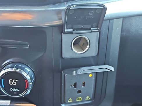 Used 2021 Ford F150 Lariat image 27