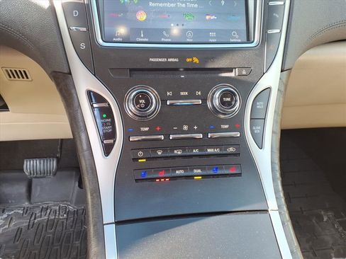 Used 2020 Lincoln Nautilus Reserve w/ Equipment Group 202A image 20