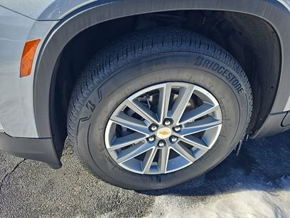 Used 2023 Chevrolet Traverse LT
