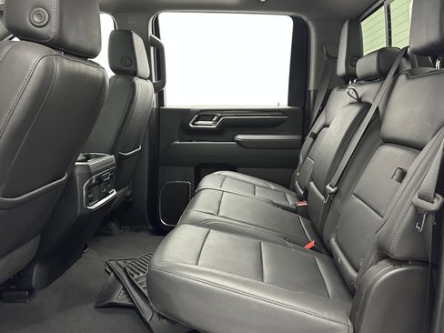 Used 2024 Chevrolet Silverado 2500 LTZ w/ LTZ Convenience Package image 33