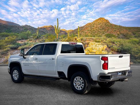 Used 2024 Chevrolet Silverado 2500 LTZ w/ LTZ Convenience Package AWD/4WD image 8