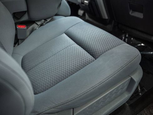 Used 2013 Ford F150 XLT w/ Luxury Equipment Group AWD/4WD image 37
