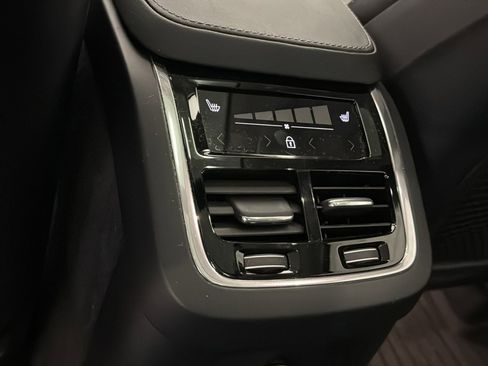 Used 2022 Volvo XC90 T8 Inscription image 28