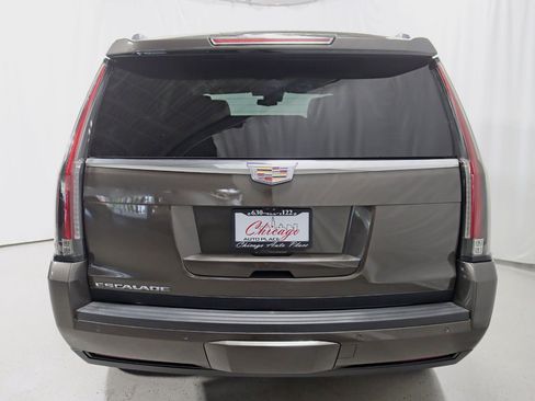 Used 2020 Cadillac Escalade Luxury AWD/4WD image 13