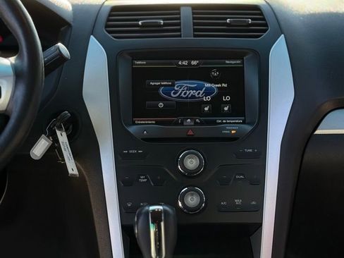 Used 2015 Ford Explorer XLT w/ Equipment Group 202B image 17