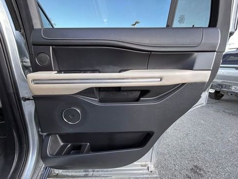 Used 2024 Ford Expedition Limited image 46