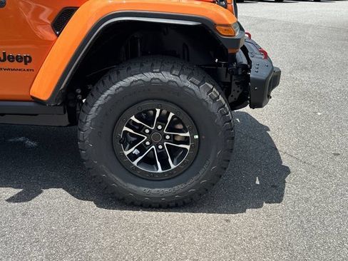 New 2026 Jeep Wrangler Unlimited Rubicon AWD/4WD image 18