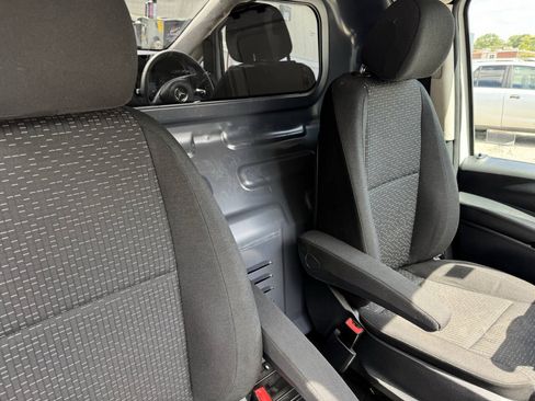 Used 2021 Mercedes-Benz Metris image 18