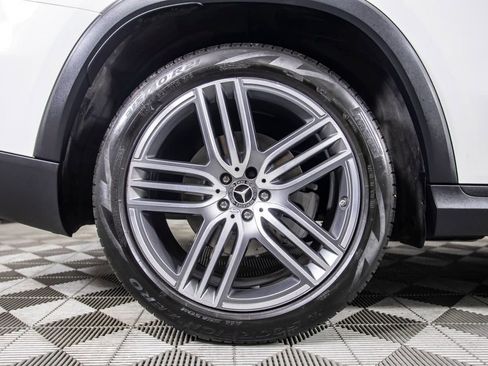 Used 2024 Mercedes-Benz GLS 450 4MATIC image 46