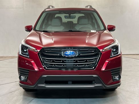 Used 2024 Subaru Forester Limited AWD/4WD image 9