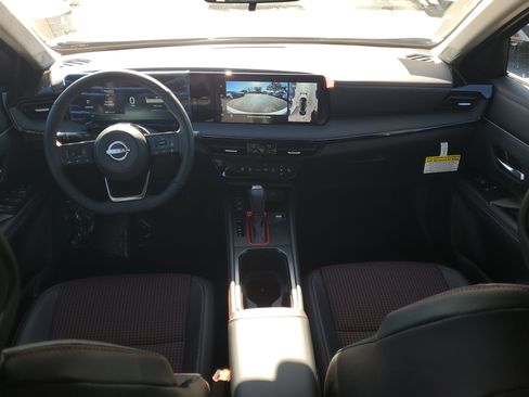 New 2026 Nissan Kicks SR w/ SR Premium Package AWD/4WD image 9