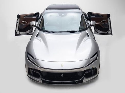 Used 2024 Ferrari Purosangue image 18