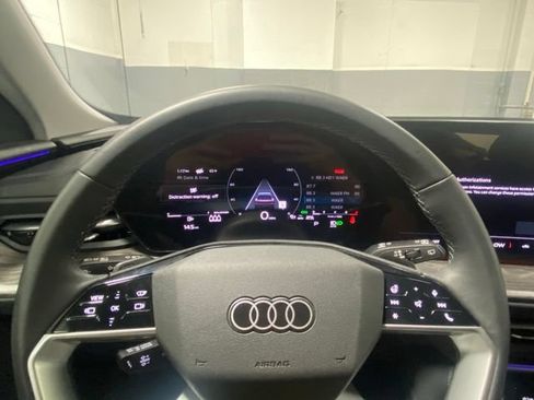 Used 2025 Audi Q5 Premium Plus AWD/4WD image 13