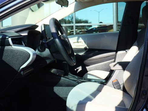 Used 2022 Toyota Corolla LE image 37