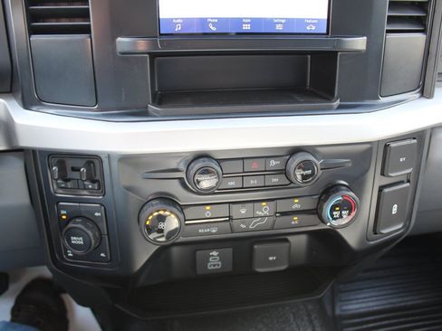 Used 2025 Ford F250 XL w/ XL Off-Road Package AWD/4WD image 17