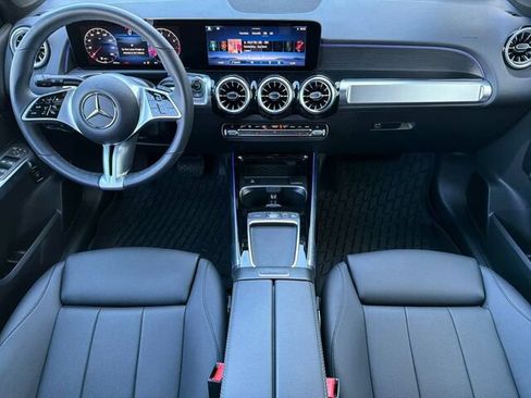 Used 2026 Mercedes-Benz GLB 250 image 17