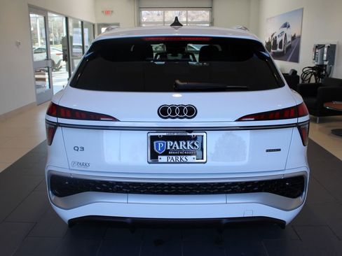 New 2026 Audi Q3 quattro 2.0T AWD/4WD image 26