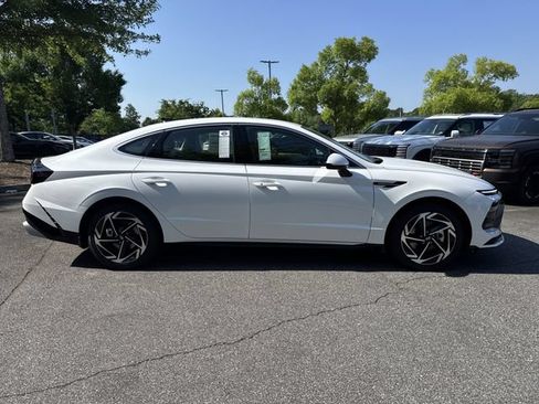 New 2026 Hyundai Sonata SEL FWD image 9