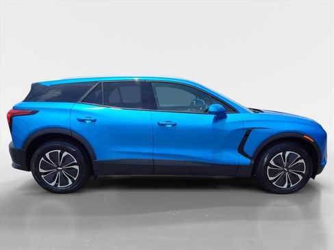 Used 2024 Chevrolet Blazer EV LT AWD/4WD image 6