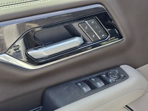 New 2026 GMC Yukon XL Elevation w/ Elevation Premium Package AWD/4WD image 23
