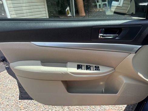 Used 2014 Subaru Outback 2.5i AWD/4WD image 15